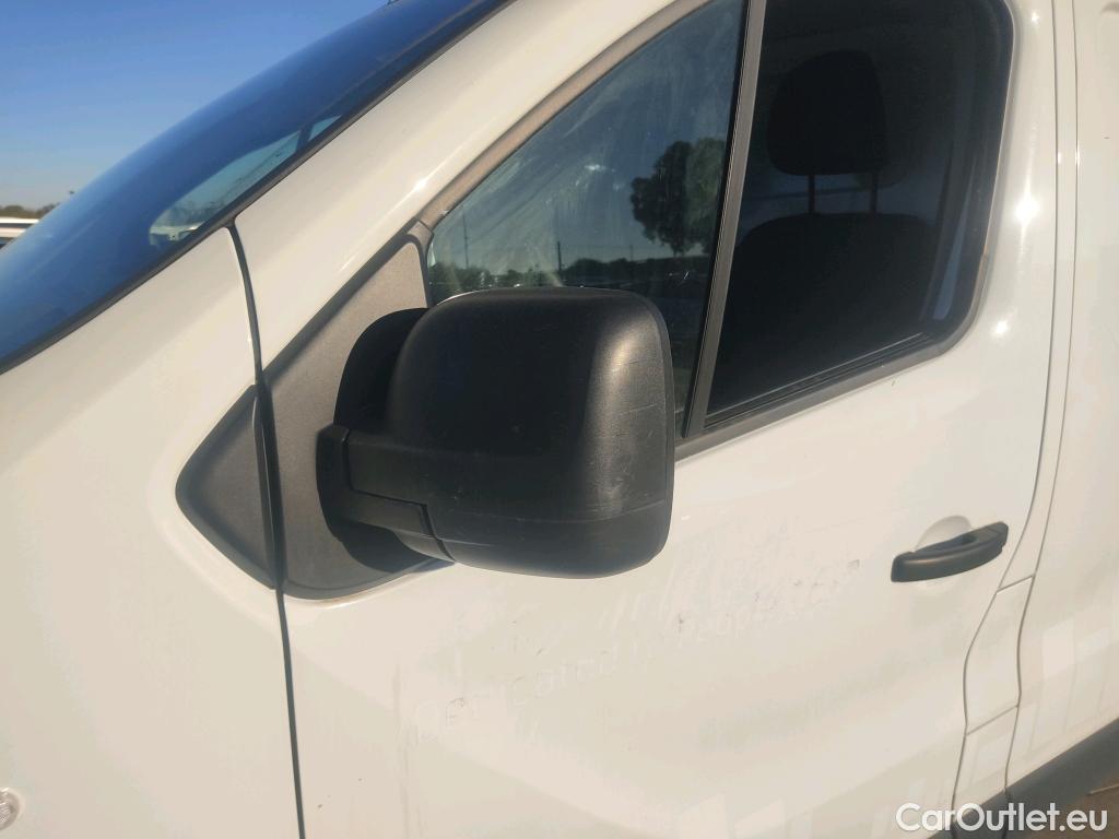  Renault  Trafic RENAULT  / 2019 / 4P / furgón Furgón 27 L1H1 Energy BluedCi 70 kW #37