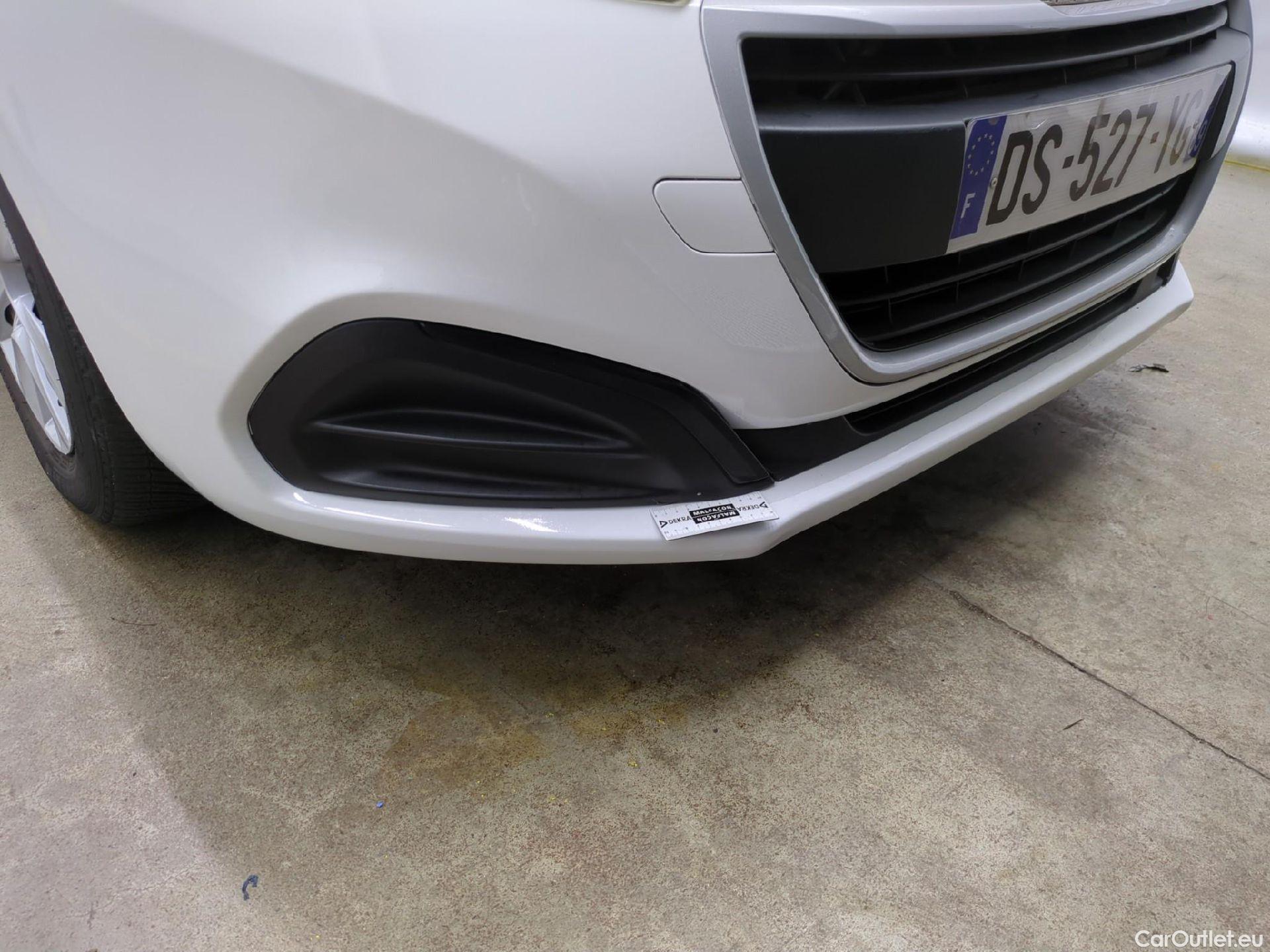  Peugeot  208  Affaire Pack Clim 1.6 HDi 75CV BVM5 E6 #75