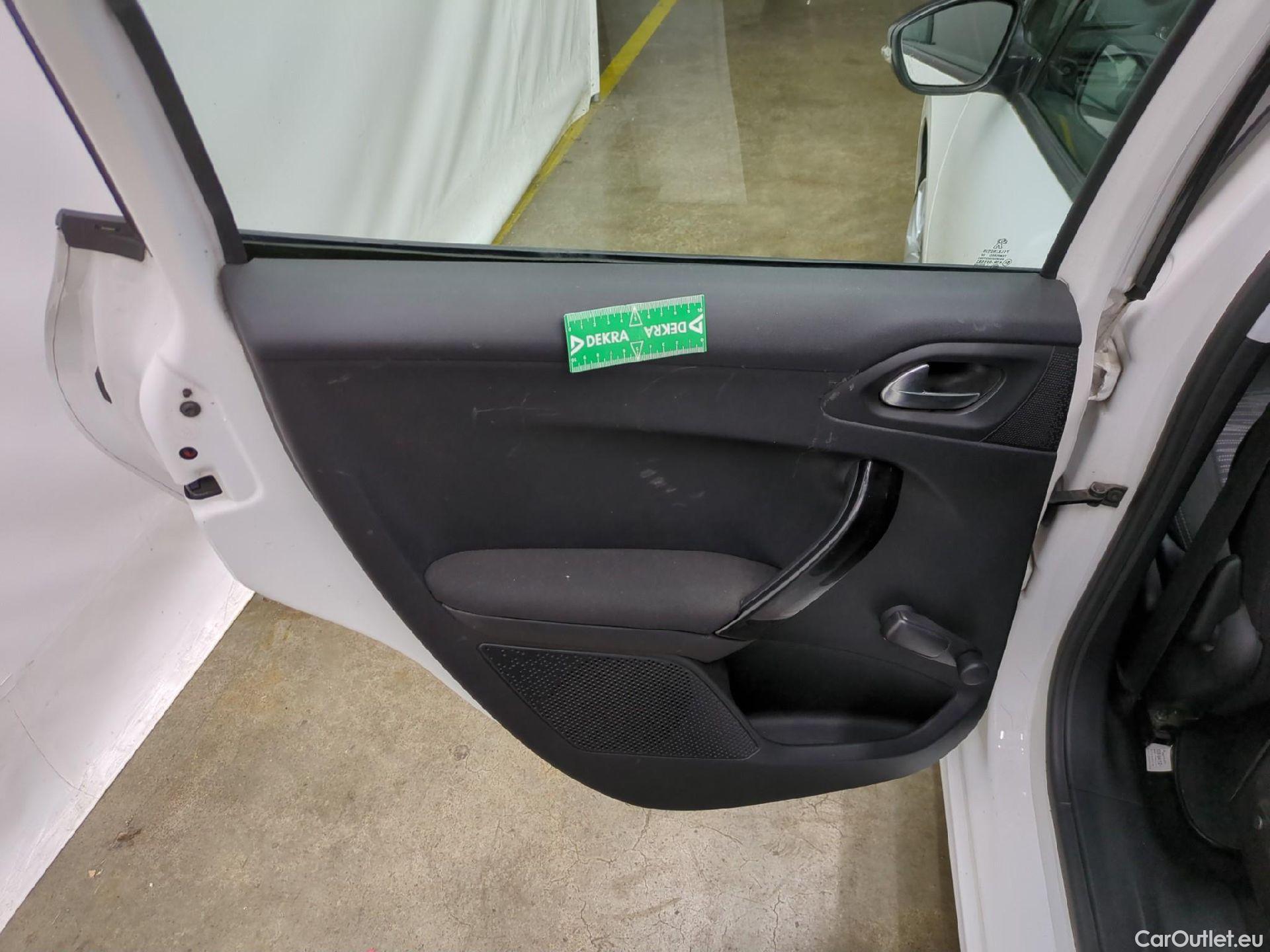  Peugeot  208  Affaire Pack Clim 1.6 HDi 75CV BVM5 E6 #30