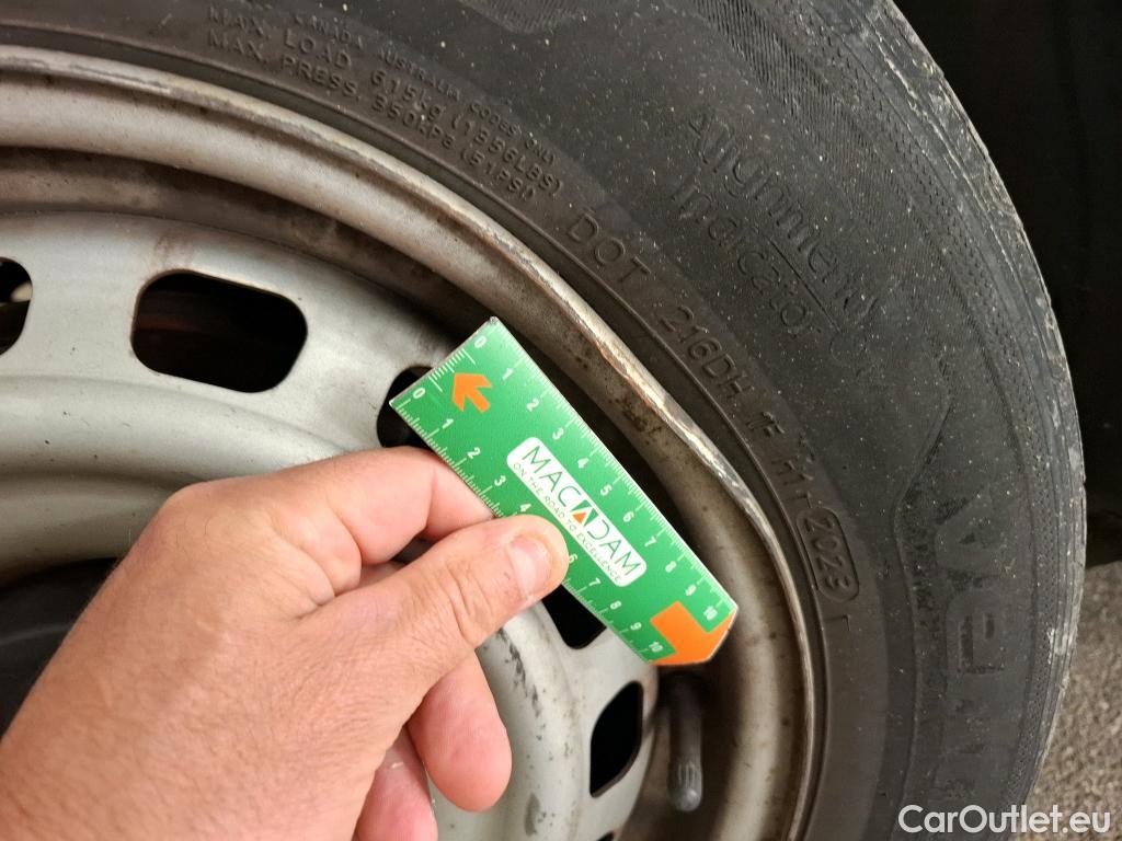  Citroen  Berlingo CITROEN  / 2018 / 4P / Fourgonnette Taille M 650kg BlueHDi 100 BVM Club #23