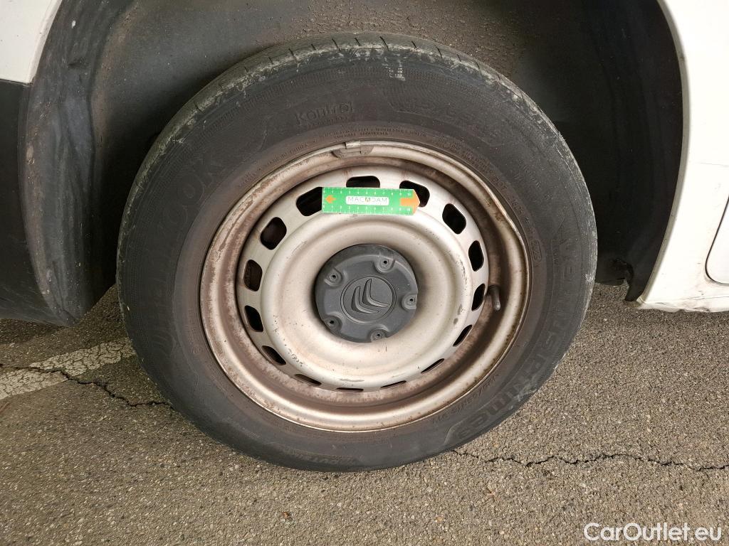  Citroen  Berlingo CITROEN  / 2018 / 4P / Fourgonnette Taille M 650kg BlueHDi 100 BVM Club #20