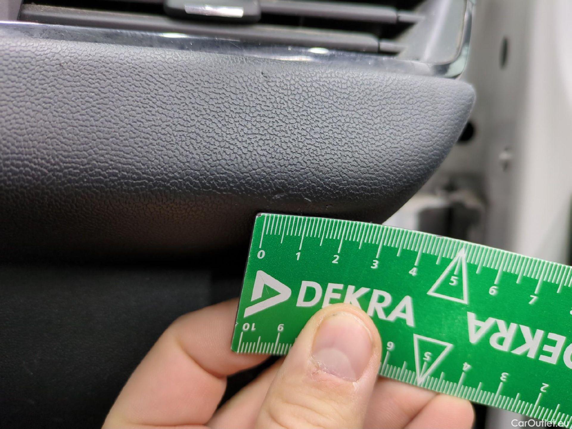  Peugeot  208  Affaire Pack Clim 1.6 HDi 75CV BVM5 E6 #11