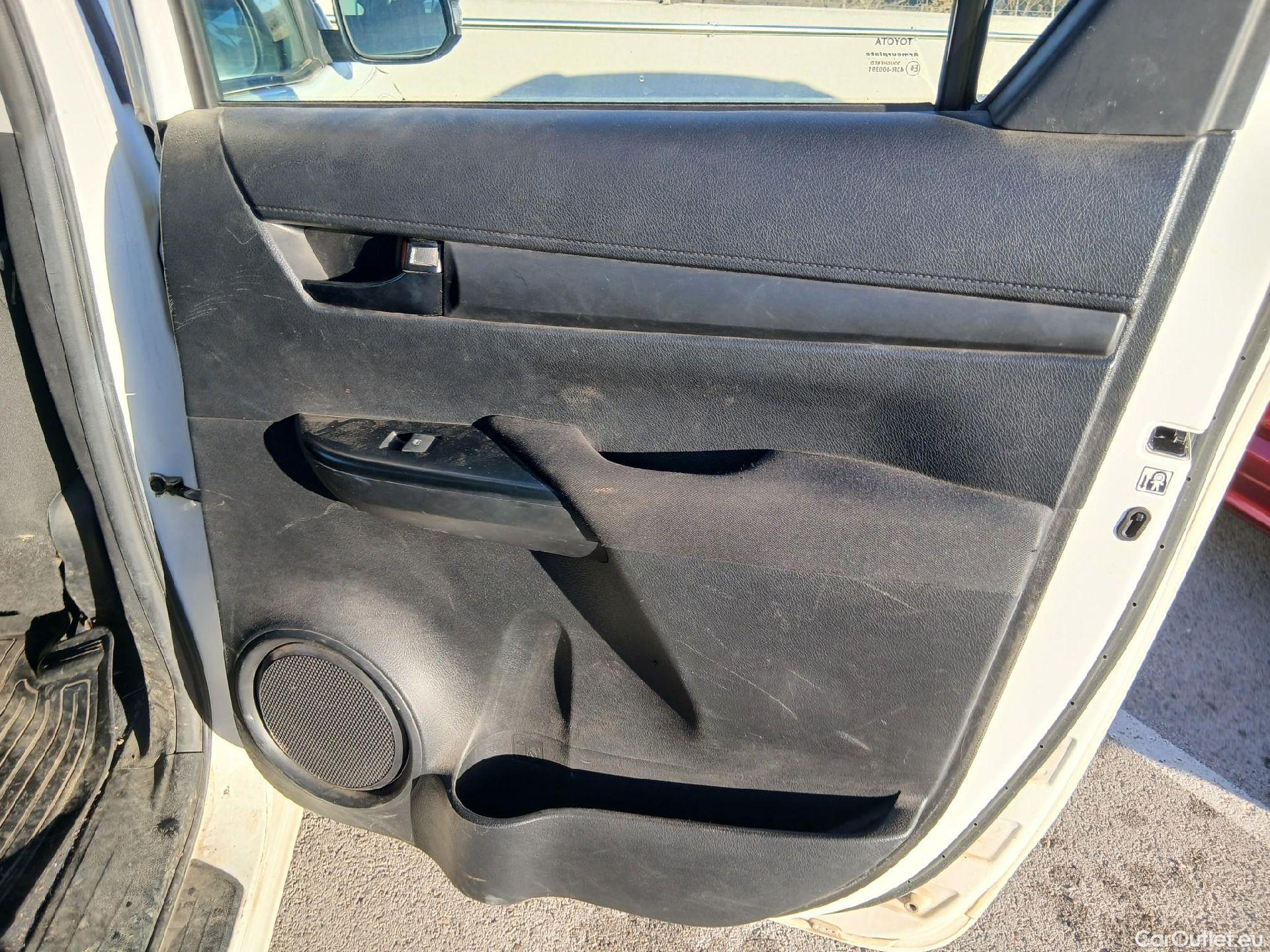  Toyota  Hilux TOYOTA  VU 4p 7G pickup 2.4 D-4D Cabina Doble GX 4x4 #29