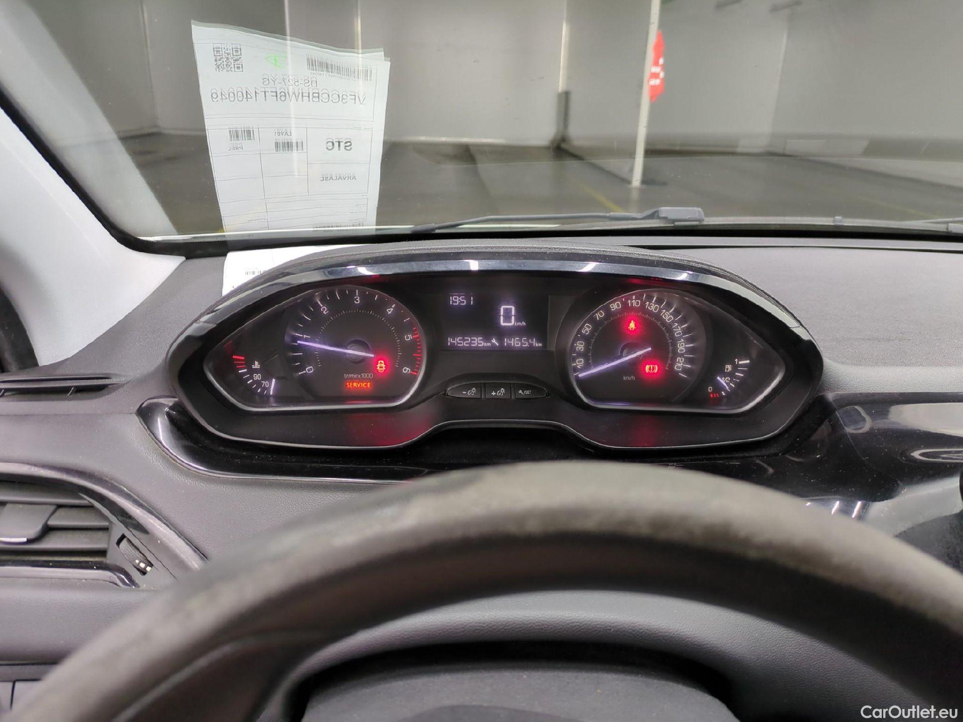  Peugeot  208  Affaire Pack Clim 1.6 HDi 75CV BVM5 E6 #23