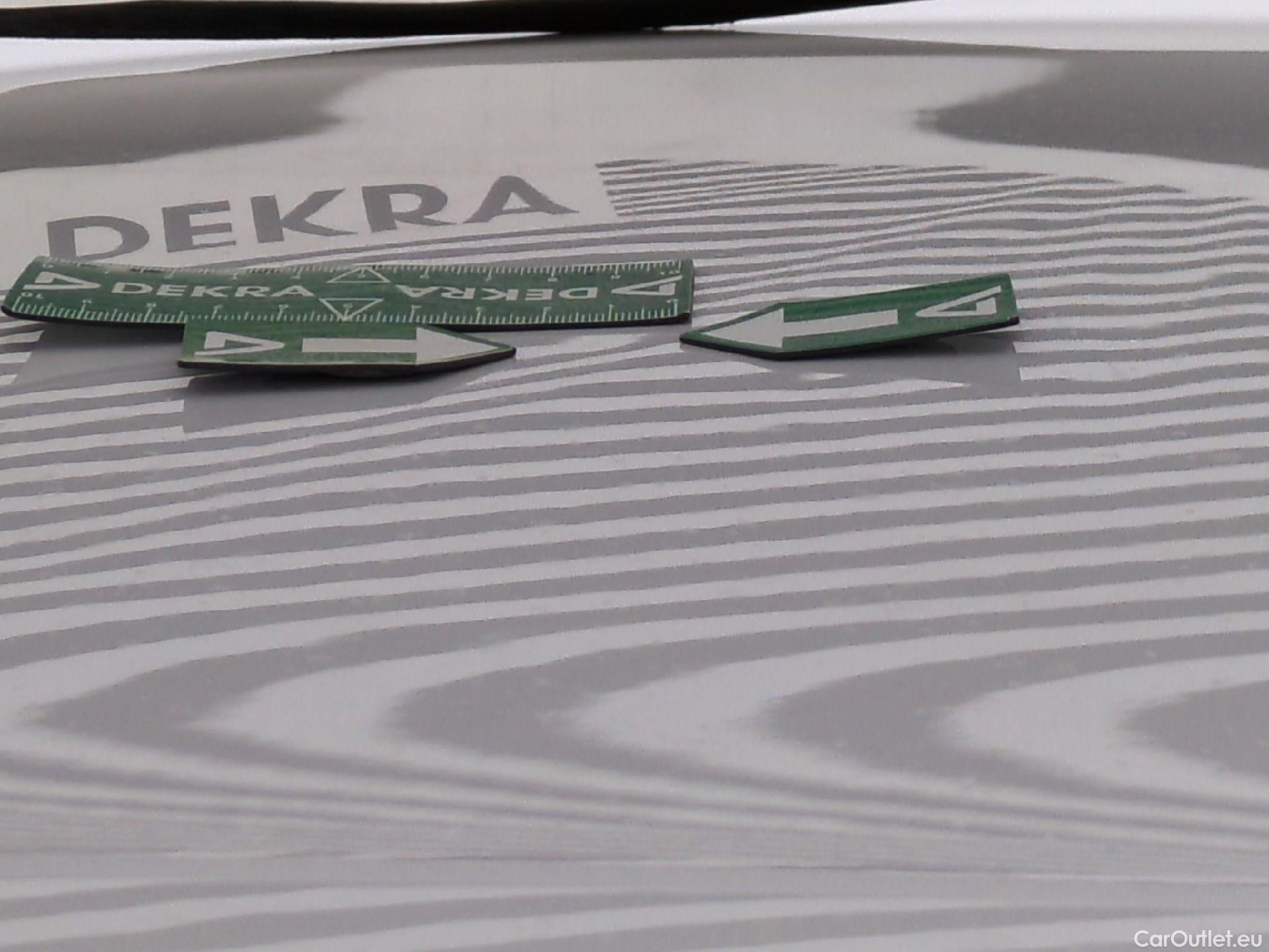  Peugeot  208  Affaire Pack Clim 1.6 HDi 75CV BVM5 E6 #92