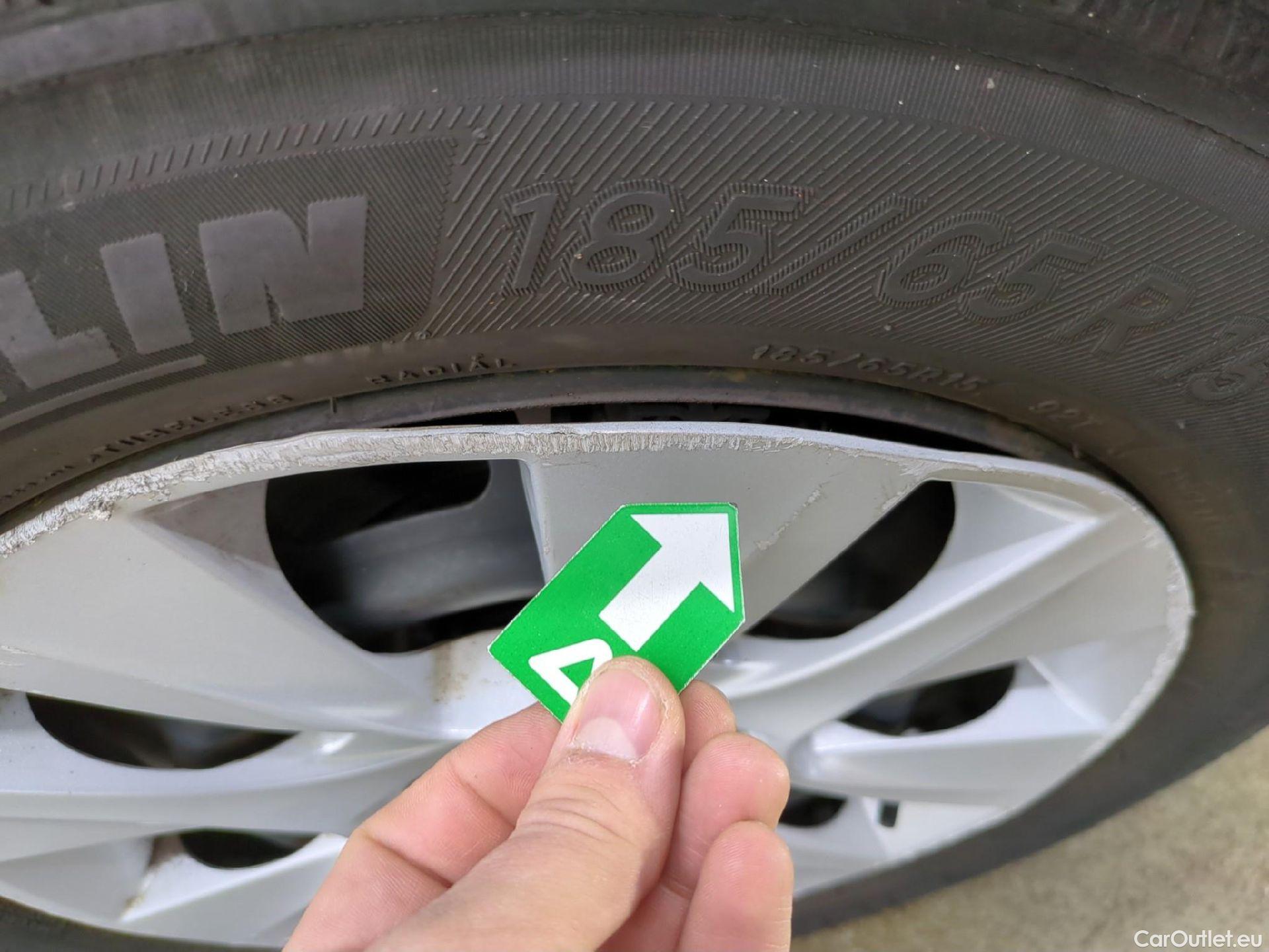  Peugeot  208  Affaire Pack Clim 1.6 HDi 75CV BVM5 E6 #107