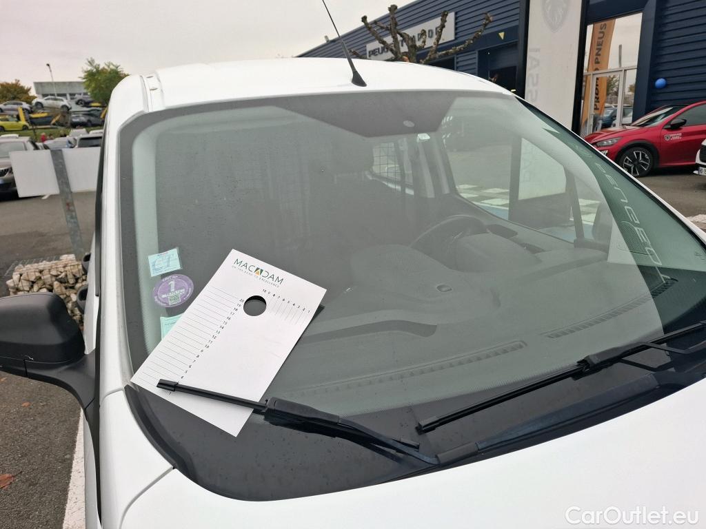  Ford  Transit FORD  Courier / 2018 / 4P / Fourgonnette 1.0E100 BV6 Trend #16