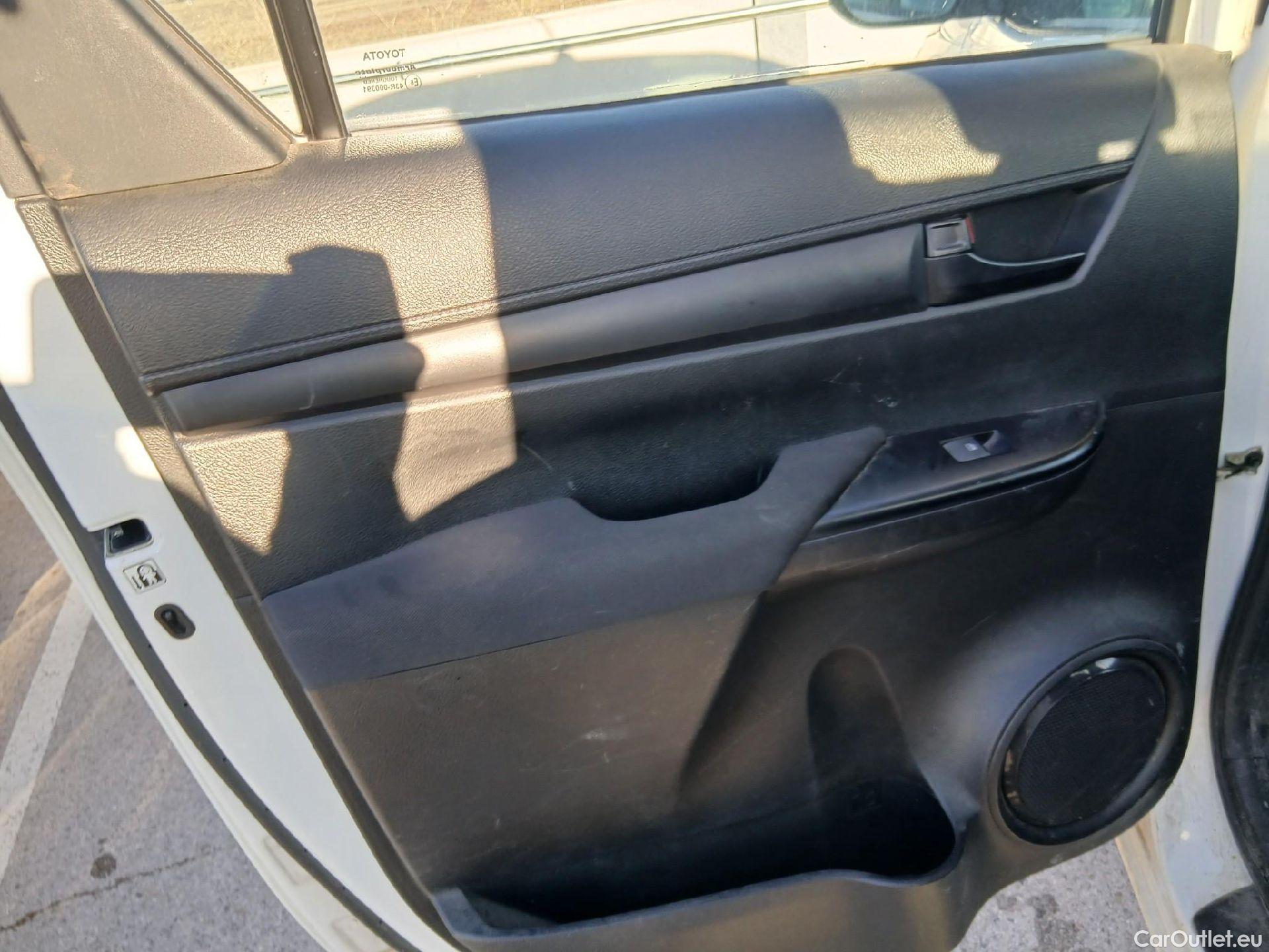  Toyota  Hilux TOYOTA  VU 4p 7G pickup 2.4 D-4D Cabina Doble GX 4x4 #16