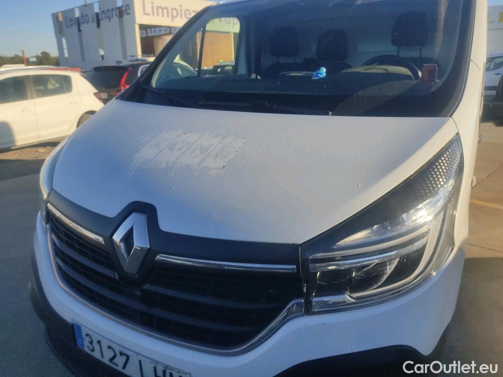  Renault  Trafic RENAULT  / 2019 / 4P / furgón Furgón 27 L1H1 Energy BluedCi 70 kW #16