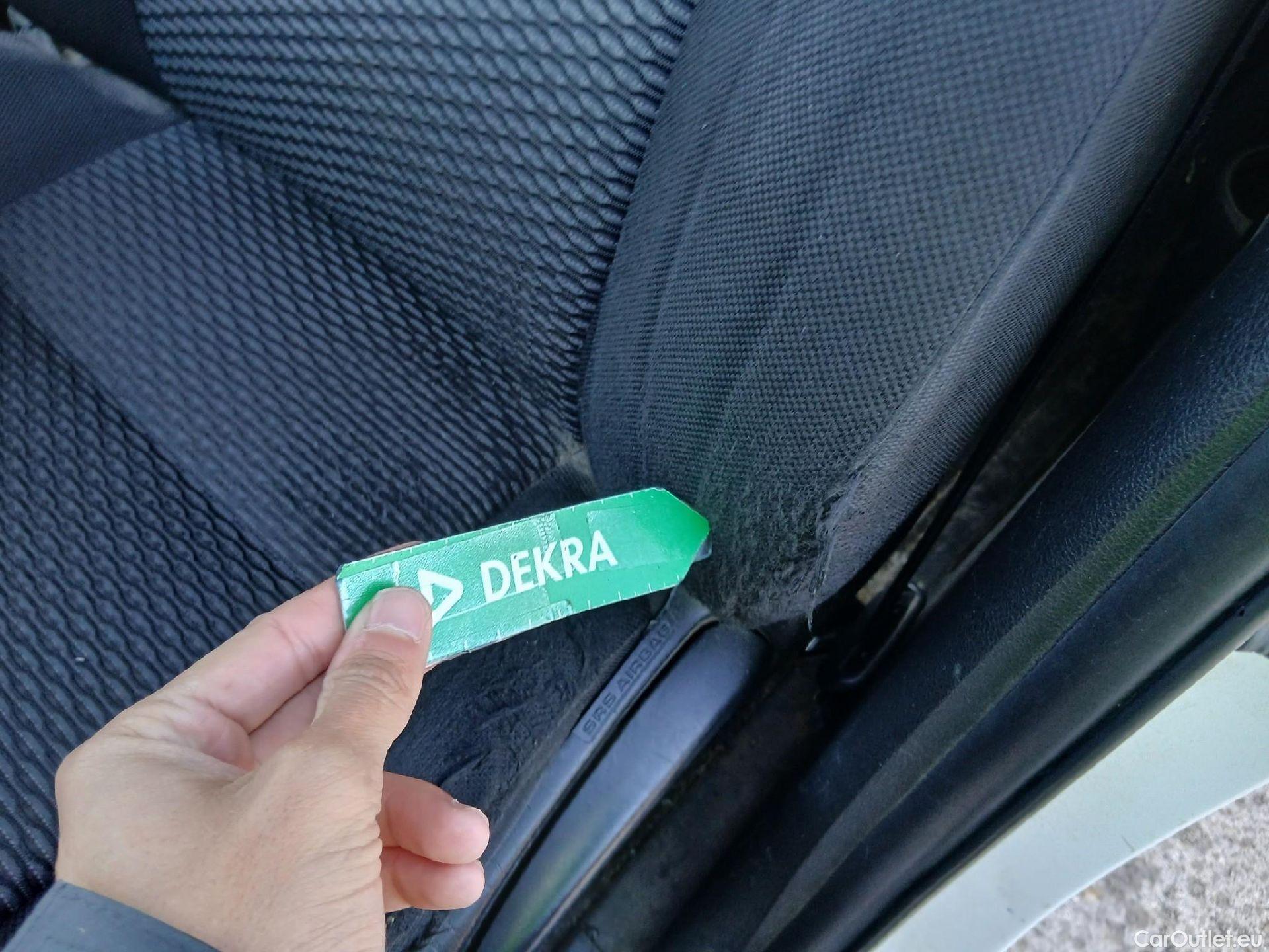  Toyota  Hilux TOYOTA  VU 4p 7G pickup 2.4 D-4D Cabina Doble GX 4x4 #11