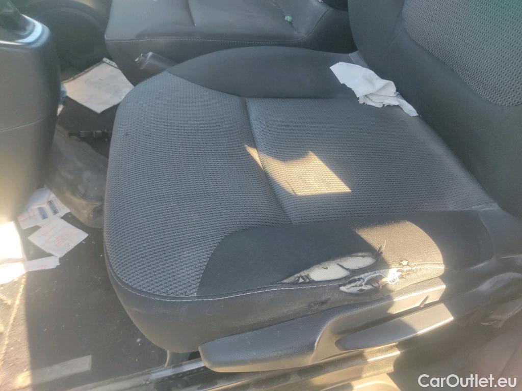  Renault  Trafic RENAULT  / 2019 / 4P / furgón Furgón 27 L1H1 Energy BluedCi 70 kW #4