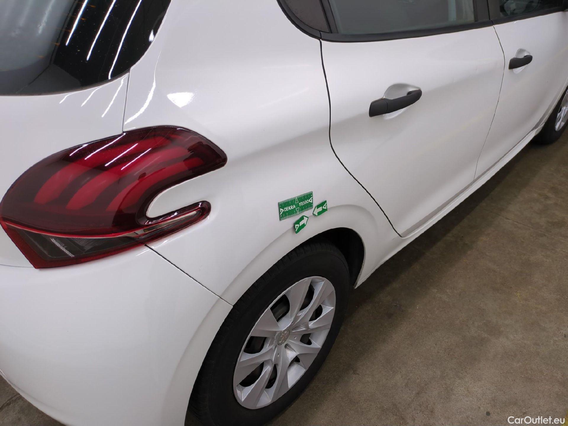  Peugeot  208  Affaire Pack Clim 1.6 HDi 75CV BVM5 E6 #58