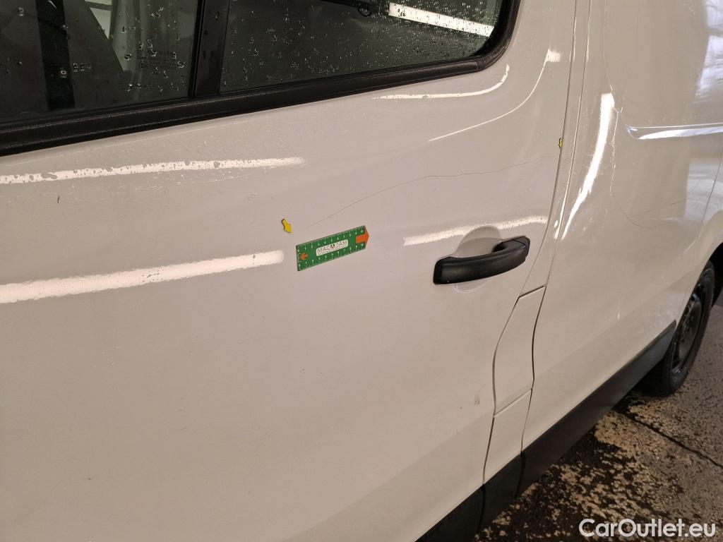  Renault  Trafic RENAULT  / 2019 / 4P / Fourgon tole FG GCF L1H1 1000 Energy dCi 145 EDC #17