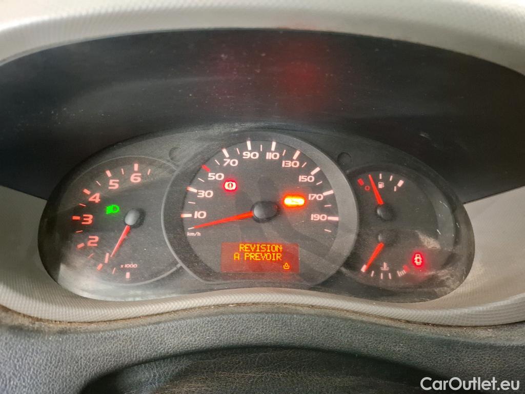  Renault  Master RENAULT  VU 4p Fourgon Gd Conf F3500 L2H2 dCi 125 #52