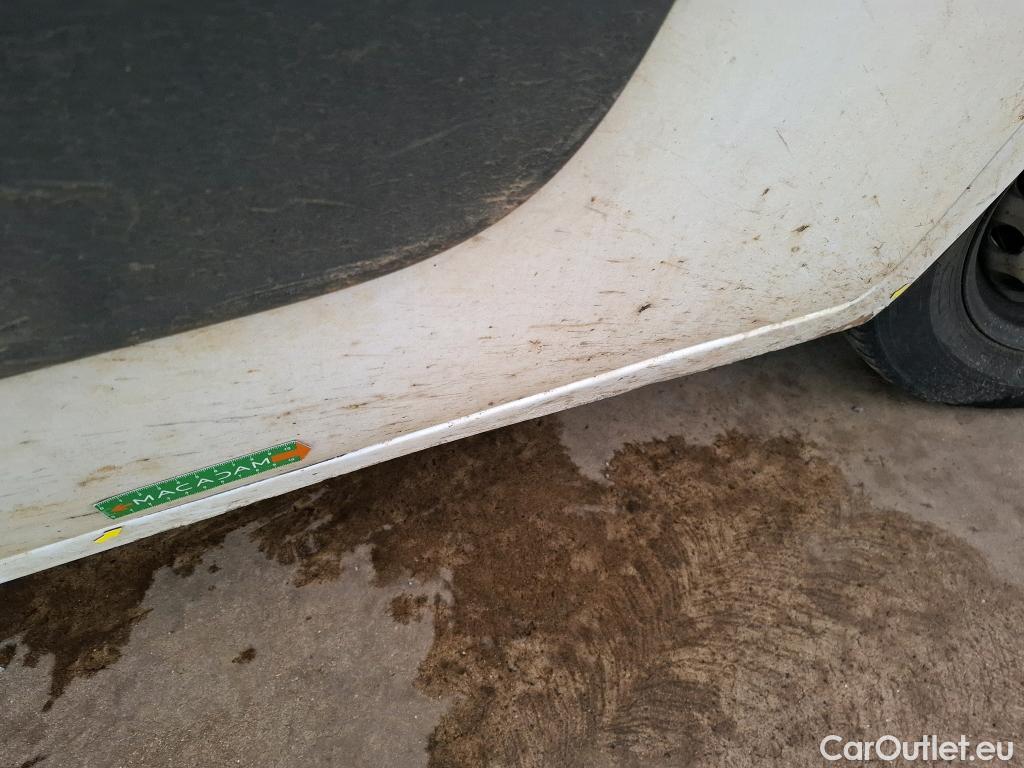  Renault  Master RENAULT  VU 4p Fourgon Gd Conf F3500 L2H2 dCi 125 #15