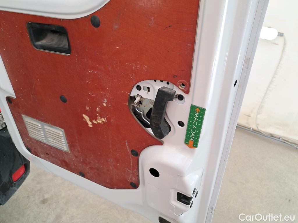  Renault  Master  III Fourgon L2H2 3 5 Grand Confort dCi 130CV BVM6 E6 #50