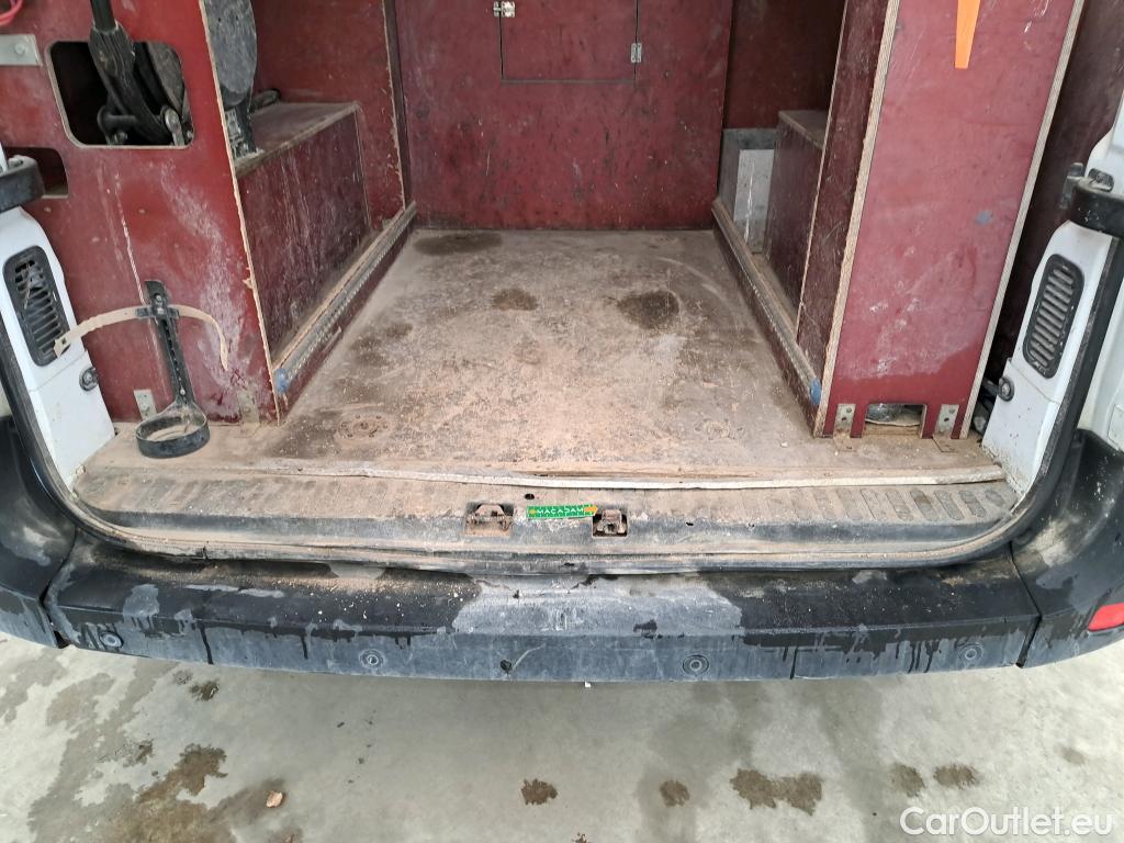  Renault  Master  III Fourgon L2H2 3 5 Grand Confort dCi 130CV BVM6 E6 #31