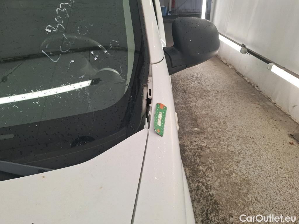  Renault  Kangoo RENAULT  Express VU 4p Fourgonnette SERIE SPEC EXTRA MAXI GV 1.5 DCI 90 #40