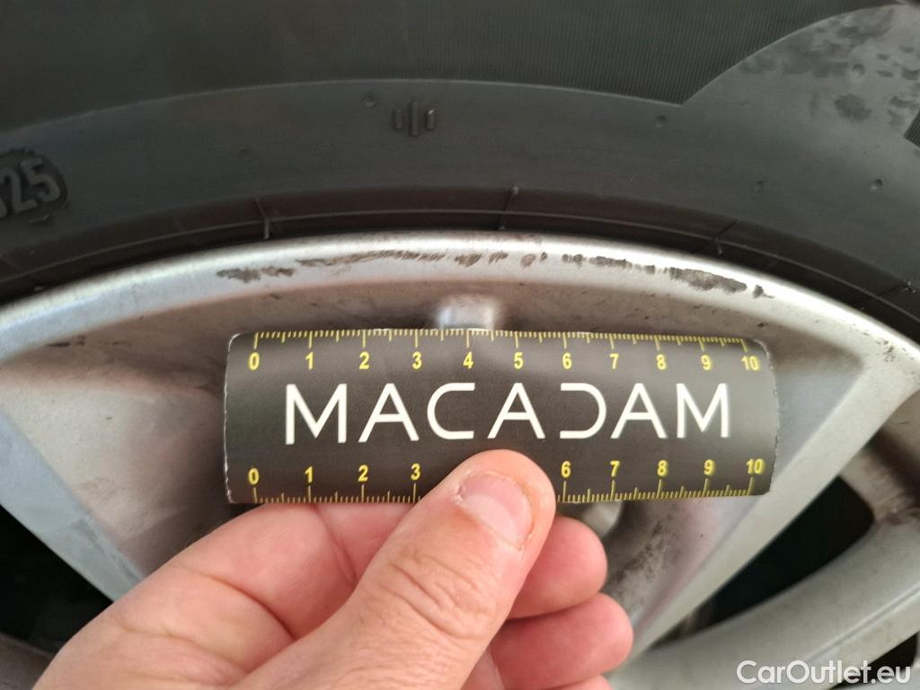  Bmw  Serie 1 BMW Série 1 / 2019 / 5P / Berline 1.5 116D DKG7 Business Design #38