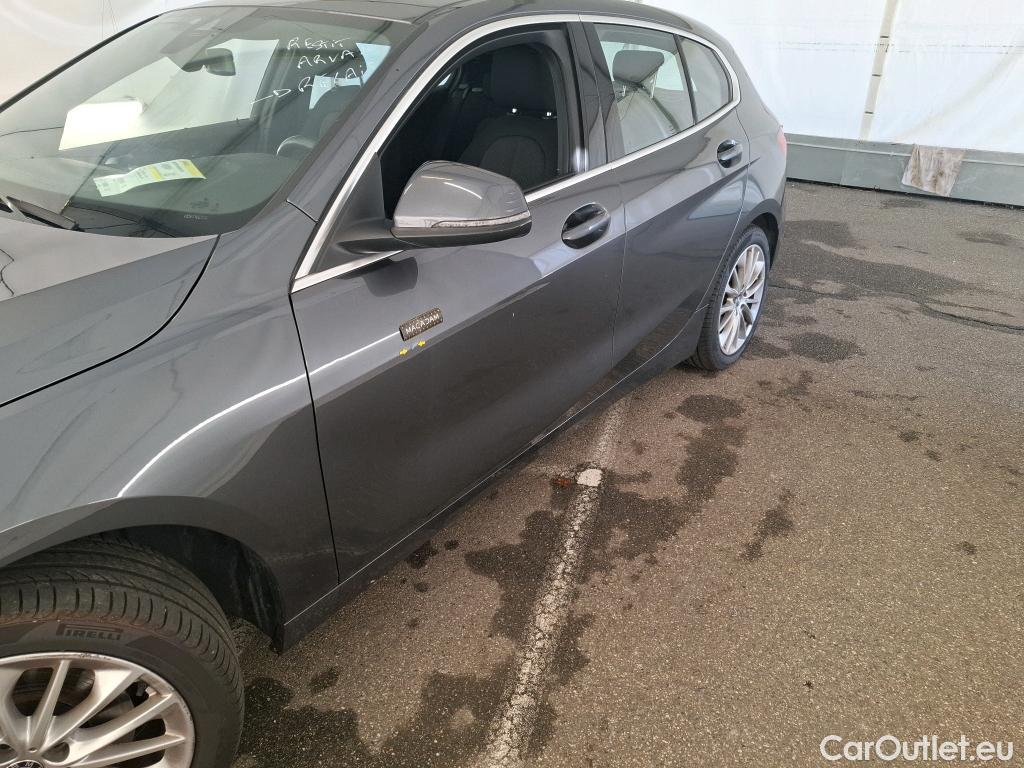  Bmw  Serie 1 BMW Série 1 / 2019 / 5P / Berline 1.5 116D DKG7 Business Design #40