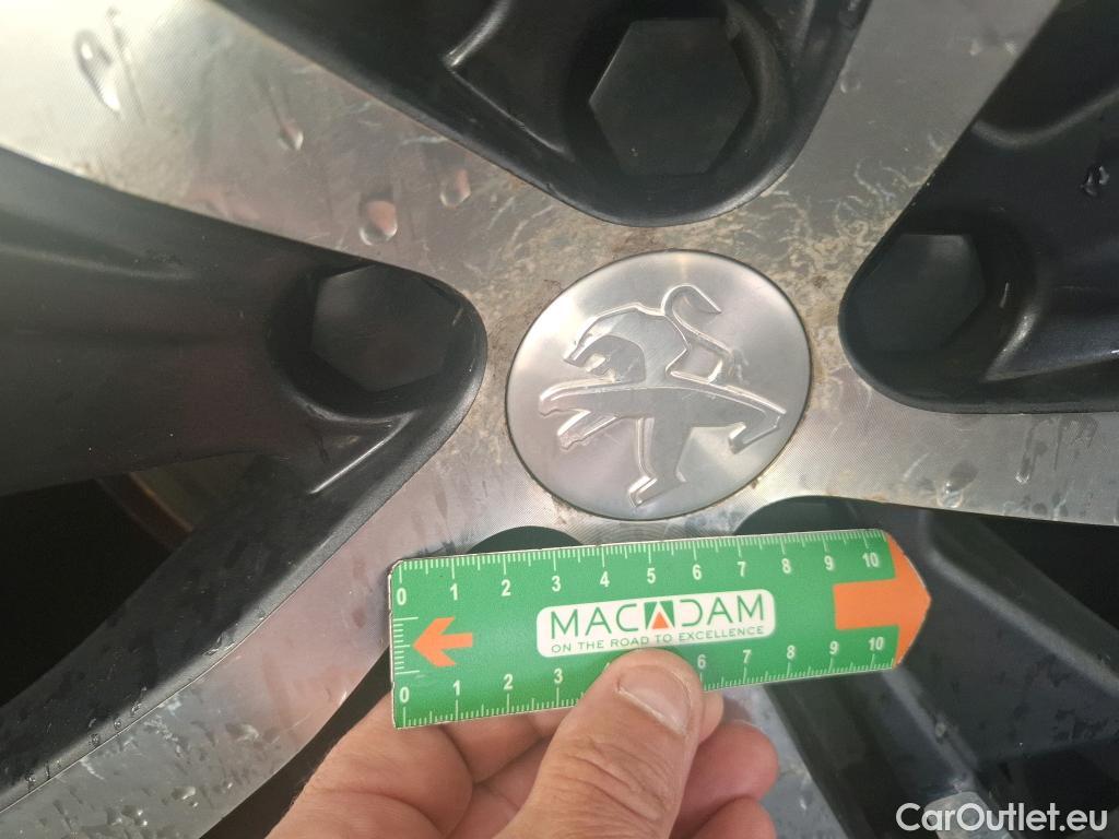  Peugeot  5008  Allure Business 1.5 HDi 130CV BVA8 E6d #35