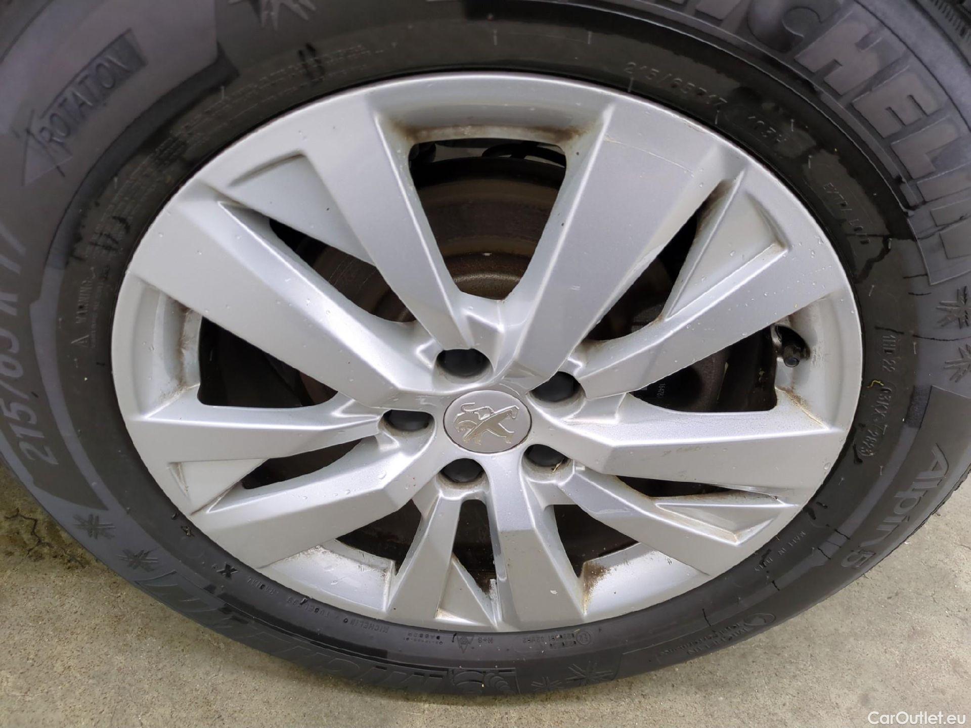  Peugeot  3008  Active Business 1.5 HDi 130CV BVA8 E6d #18