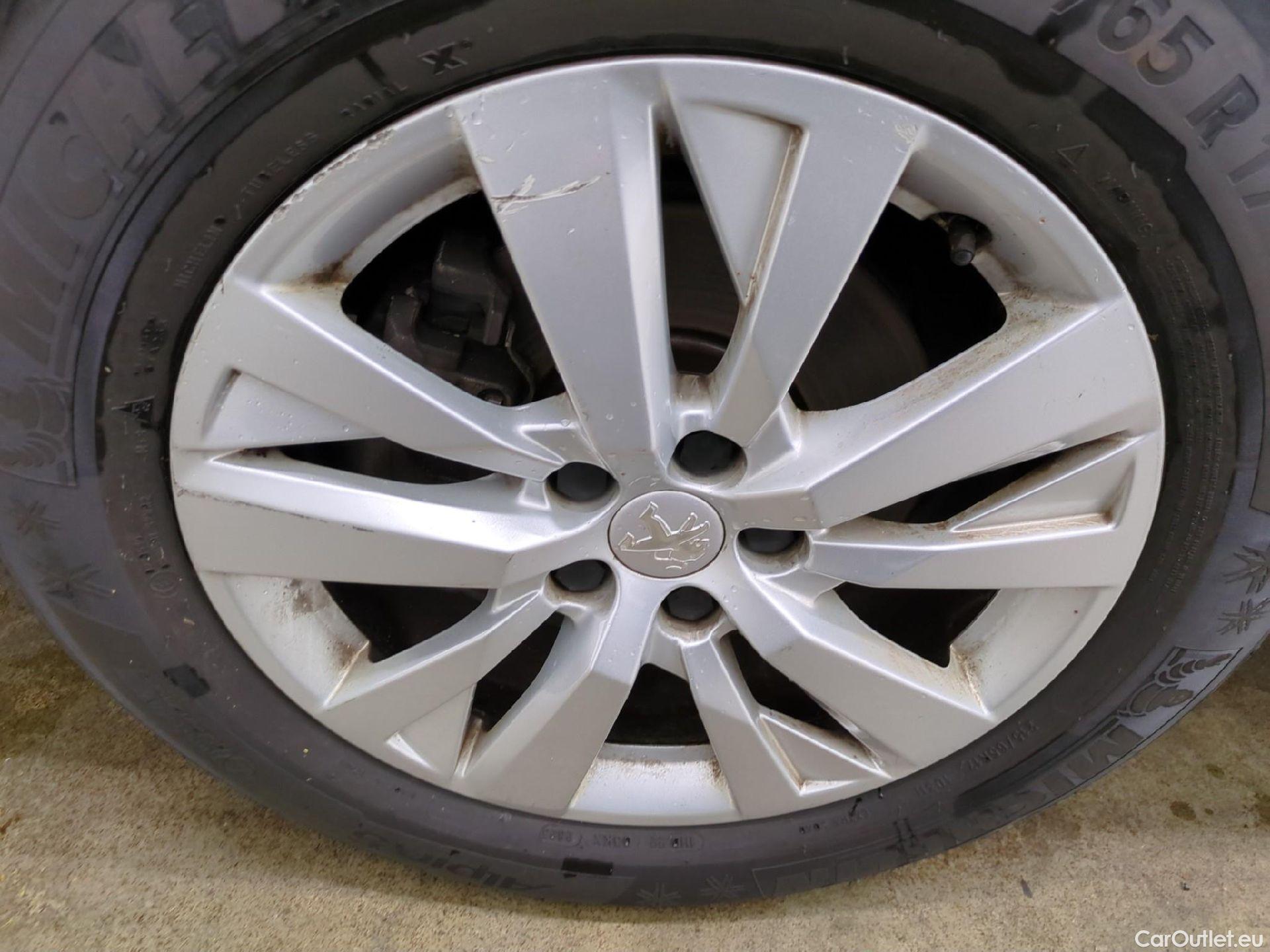  Peugeot  3008  Active Business 1.5 HDi 130CV BVA8 E6d #13