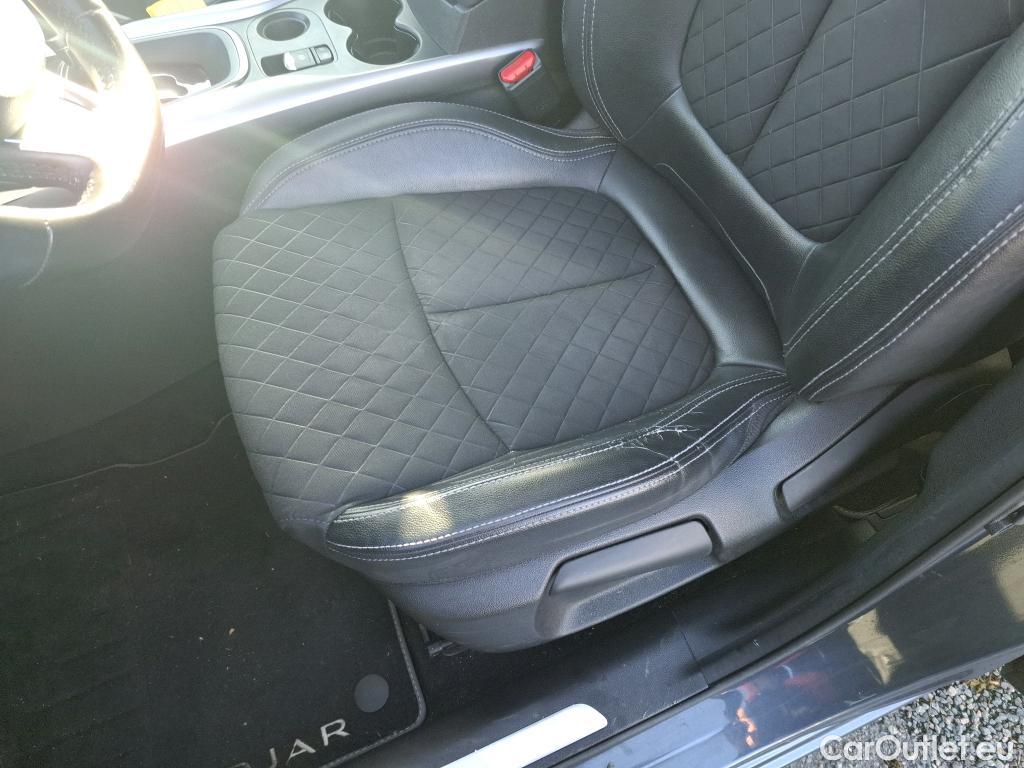  Renault  Kadjar RENAULT  / 2018 / 5P / Crossover Intens TCe 140 EDC FAP - 21 #13