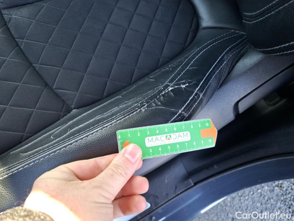  Renault  Kadjar RENAULT  / 2018 / 5P / Crossover Intens TCe 140 EDC FAP - 21 #14