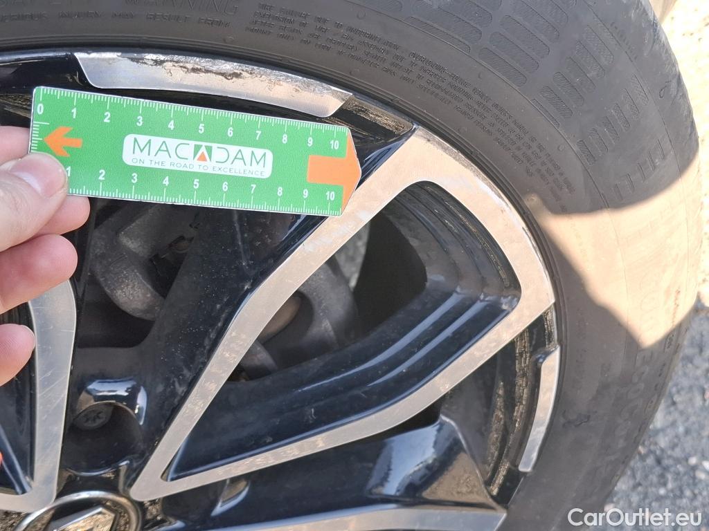  Renault  Kadjar RENAULT  / 2018 / 5P / Crossover Intens TCe 140 EDC FAP - 21 #20