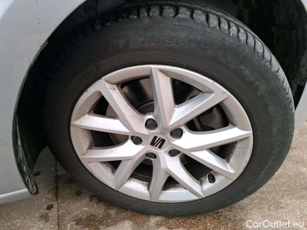  Seat  Leon SEAT  Sportstourer / 2020 / 5P / Break 2.0 TDI 150 DSG S&S Style Business #6