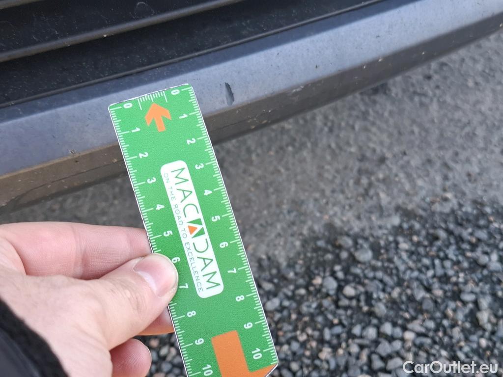  Renault  Kadjar RENAULT  / 2018 / 5P / Crossover Intens TCe 140 EDC FAP - 21 #17