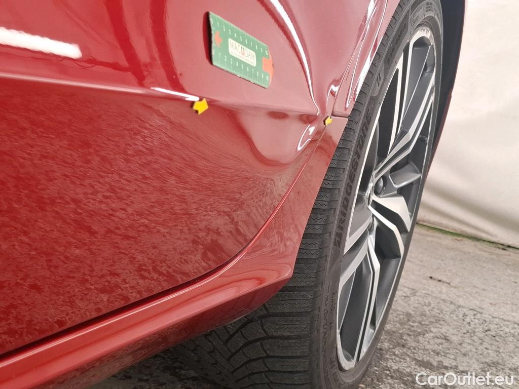  Volvo  V60 VOLVO  / 2018 / 5P / Break Recharge T6 340 Geartronic 8 R-Design #13