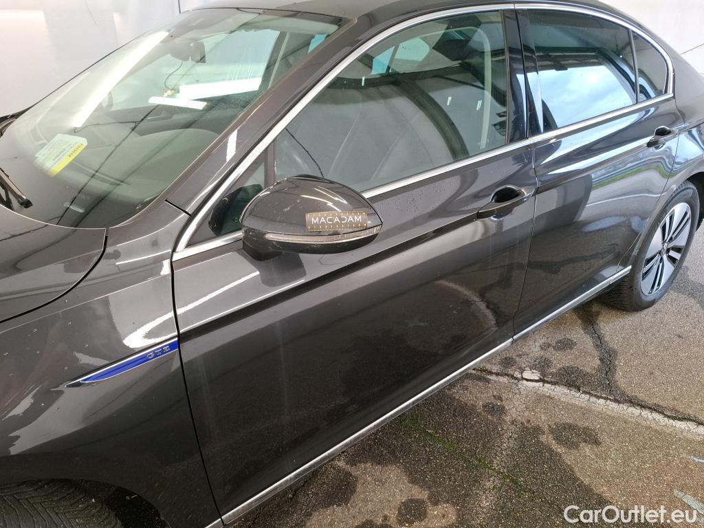  Volkswagen  Passat VOLKSWAGEN  / 2019 / 4P / Berline 1.4 TSI DSG HYBRIDE RECHARGEABLE GTE #24
