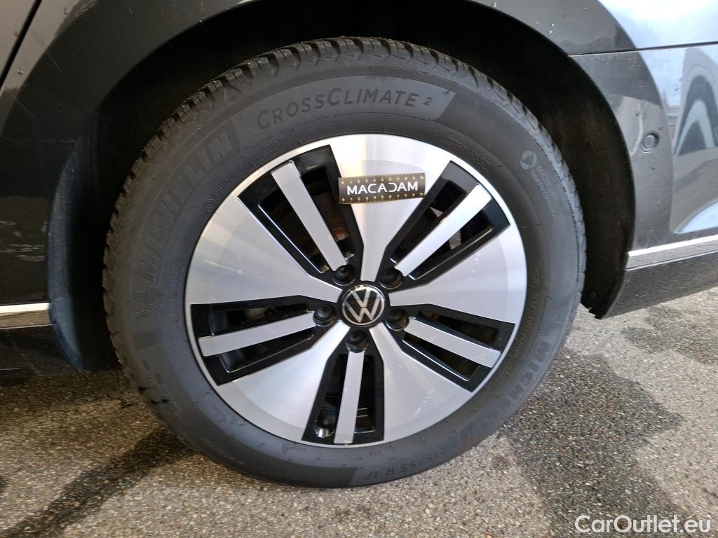  Volkswagen  Passat VOLKSWAGEN  / 2019 / 4P / Berline 1.4 TSI DSG HYBRIDE RECHARGEABLE GTE #10