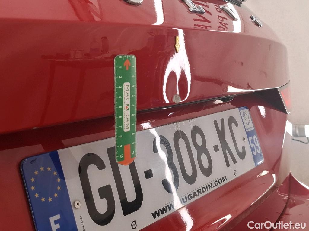  Volvo  V60 VOLVO  / 2018 / 5P / Break Recharge T6 340 Geartronic 8 R-Design #17