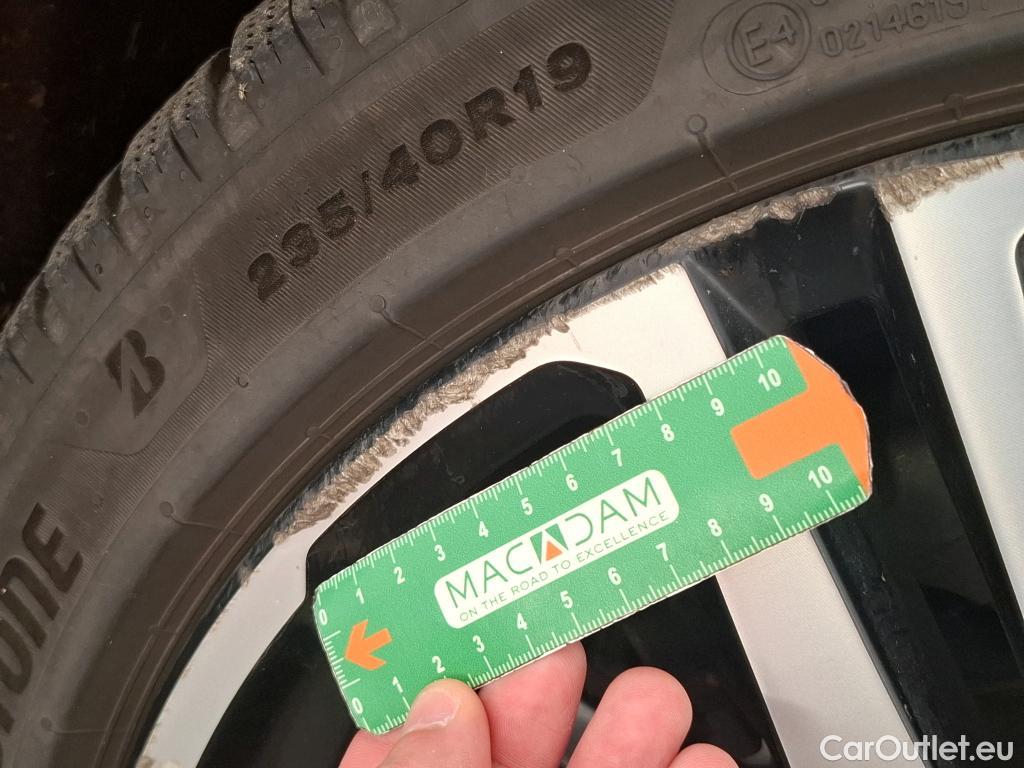  Volvo  V60 VOLVO  / 2018 / 5P / Break Recharge T6 340 Geartronic 8 R-Design #41