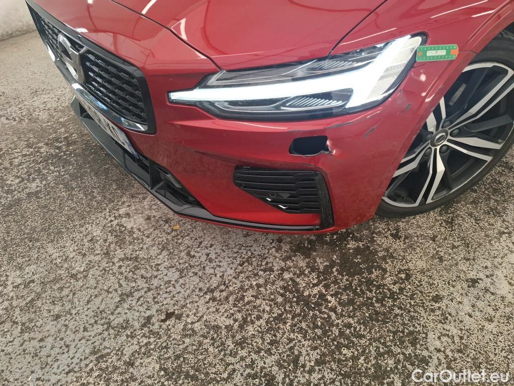  Volvo  V60 VOLVO  / 2018 / 5P / Break Recharge T6 340 Geartronic 8 R-Design #1