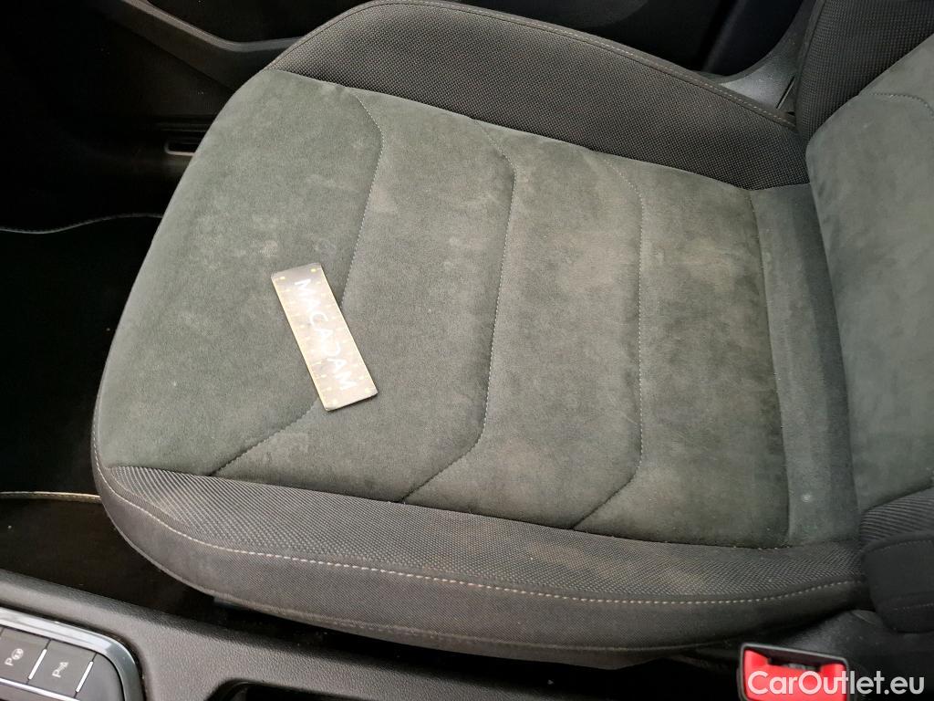  Volkswagen  Tiguan VOLKSWAGEN  / 2016 / 5P / SUV 1.5 TSI 150 EVO DSG7 Carat #30