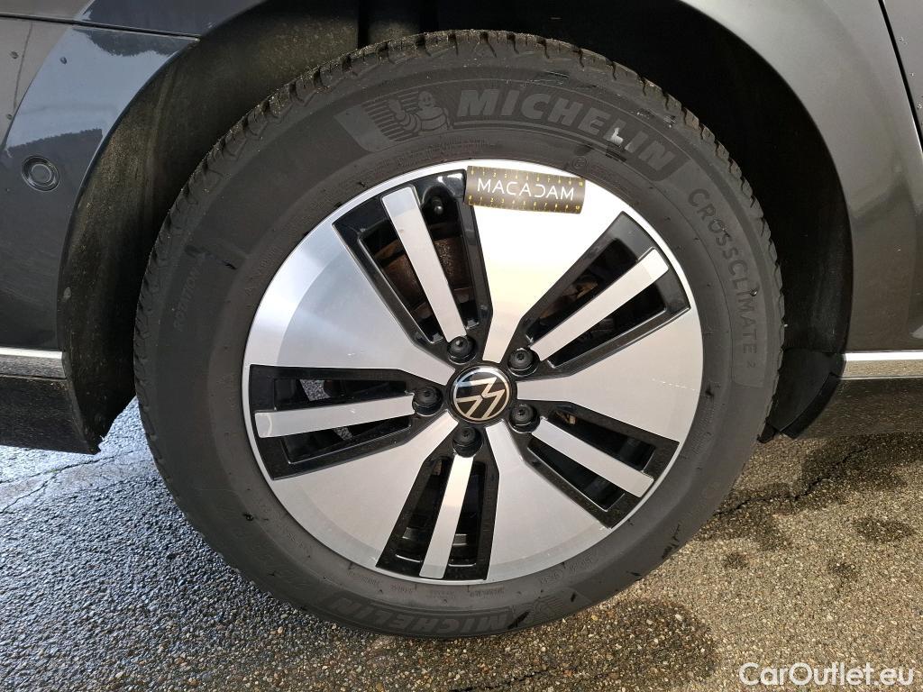  Volkswagen  Passat VOLKSWAGEN  / 2019 / 4P / Berline 1.4 TSI DSG HYBRIDE RECHARGEABLE GTE #17