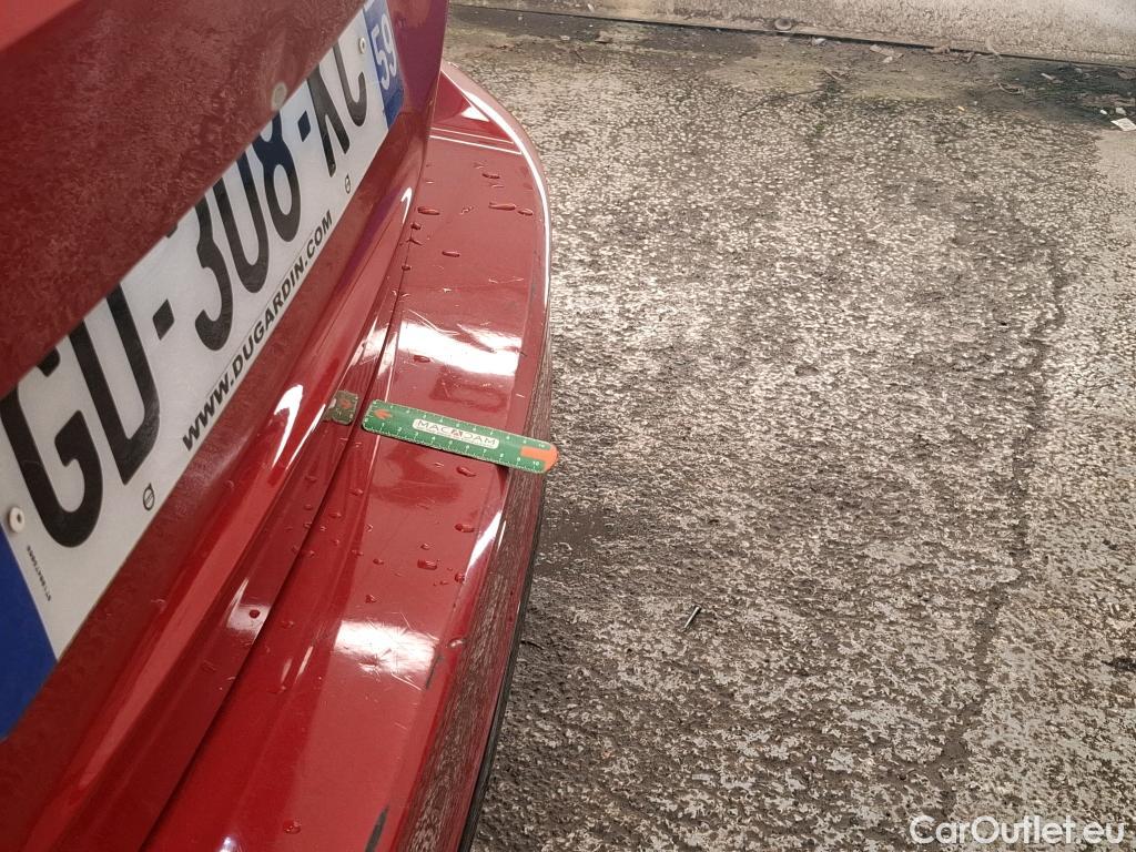  Volvo  V60 VOLVO  / 2018 / 5P / Break Recharge T6 340 Geartronic 8 R-Design #26