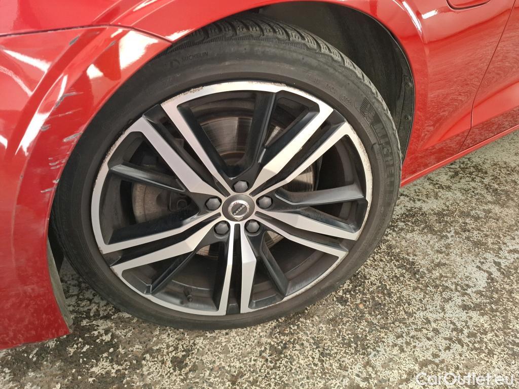  Volvo  V60 VOLVO  / 2018 / 5P / Break Recharge T6 340 Geartronic 8 R-Design #20