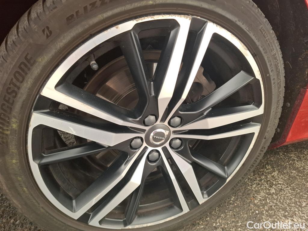  Volvo  V60 VOLVO  / 2018 / 5P / Break Recharge T6 340 Geartronic 8 R-Design #43