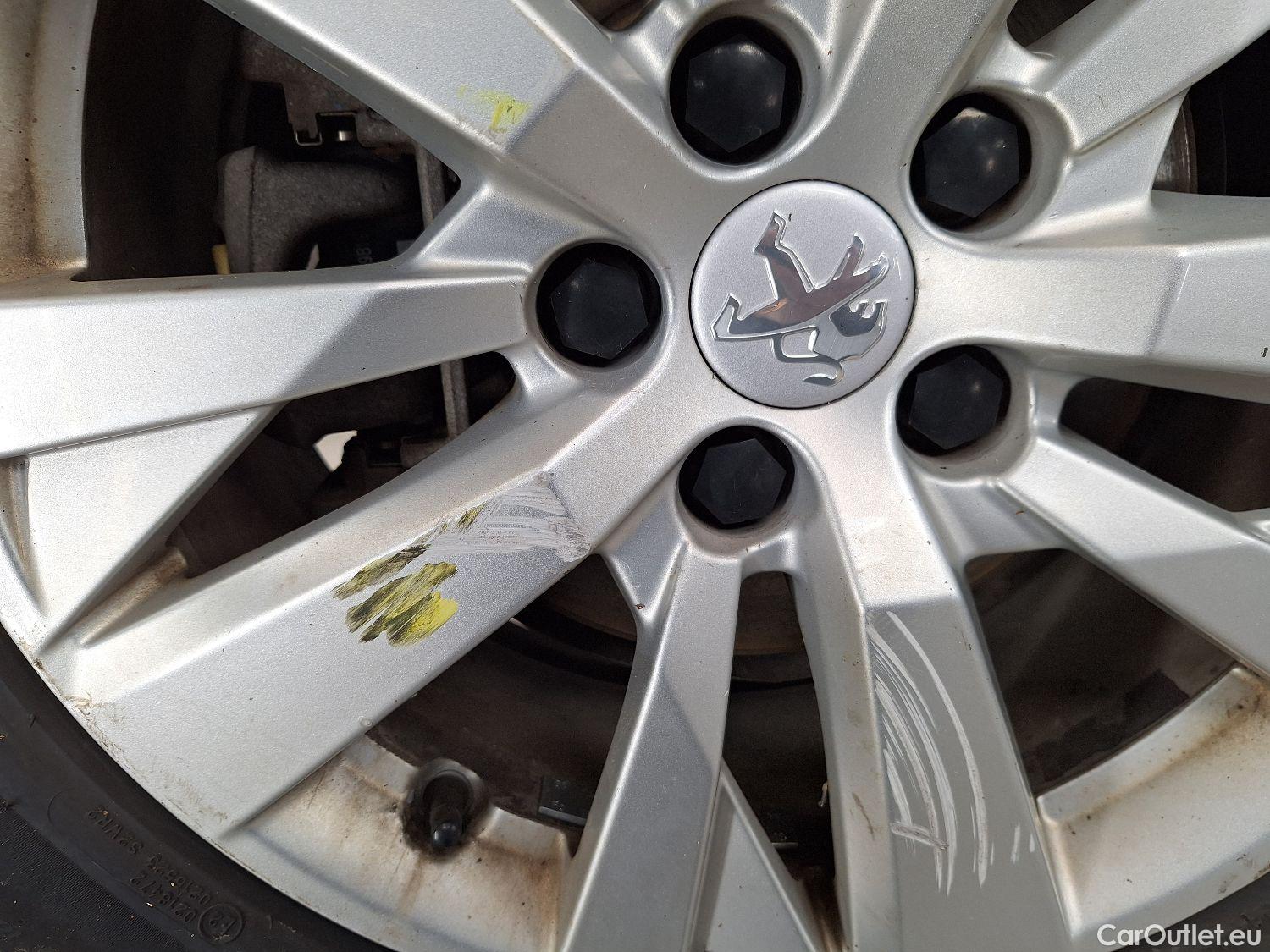  Peugeot  3008 Peugeot,  '16, Peugeot  1.5 BlueHDi 96kW S&S Active 5d #8