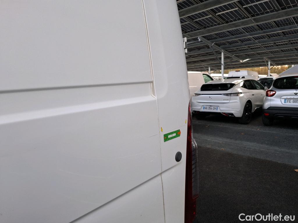  Renault  Master RENAULT  VU 4p Fourgon FG Cf Trac F3300 L2H2 dCi 130 Euro6 #66
