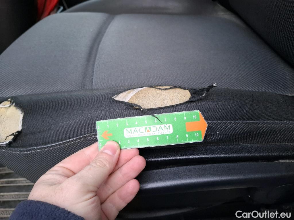  Renault  Master RENAULT  VU 4p Fourgon FG Cf Trac F3300 L2H2 dCi 130 Euro6 #40