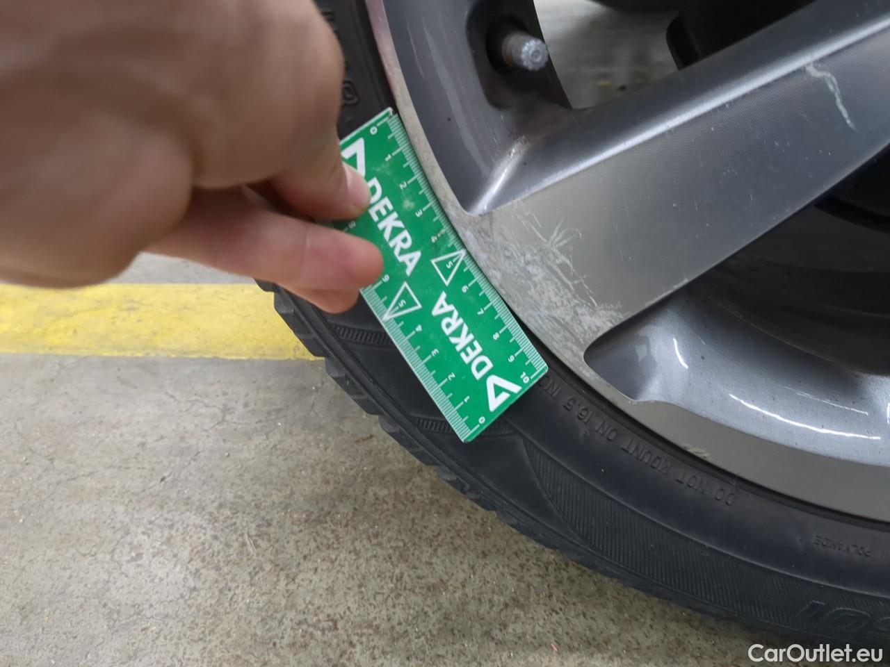  Hyundai  i20  5p Berline 1.1 CRDI 75 Edition #Navi / TRANSFO VP/VF #8