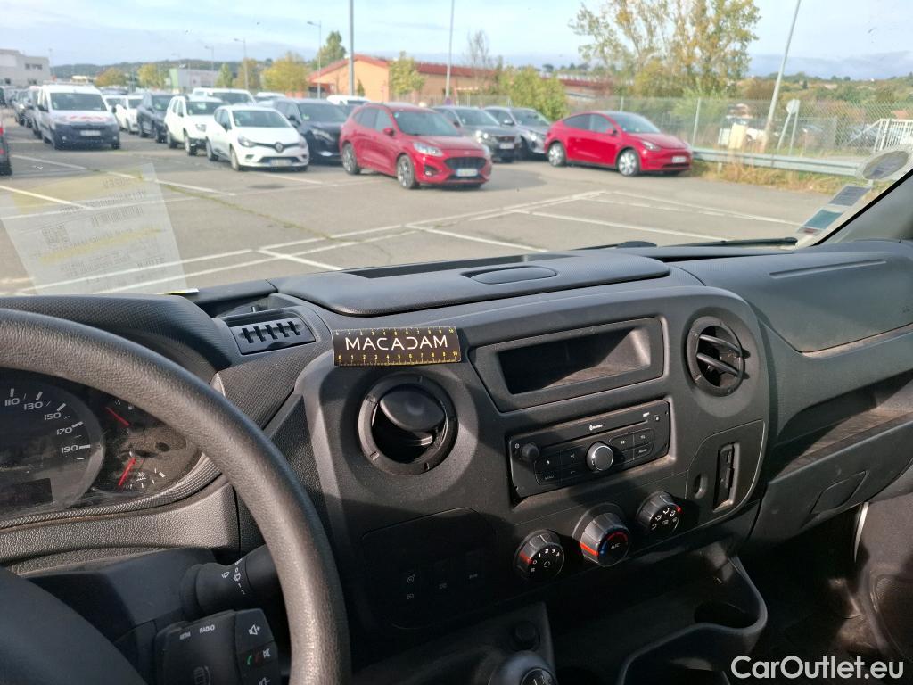  Renault  Master RENAULT  VU 4p Fourgon FG GCf Trac F3500 L2H2 Energy dCi 145 E6 #30