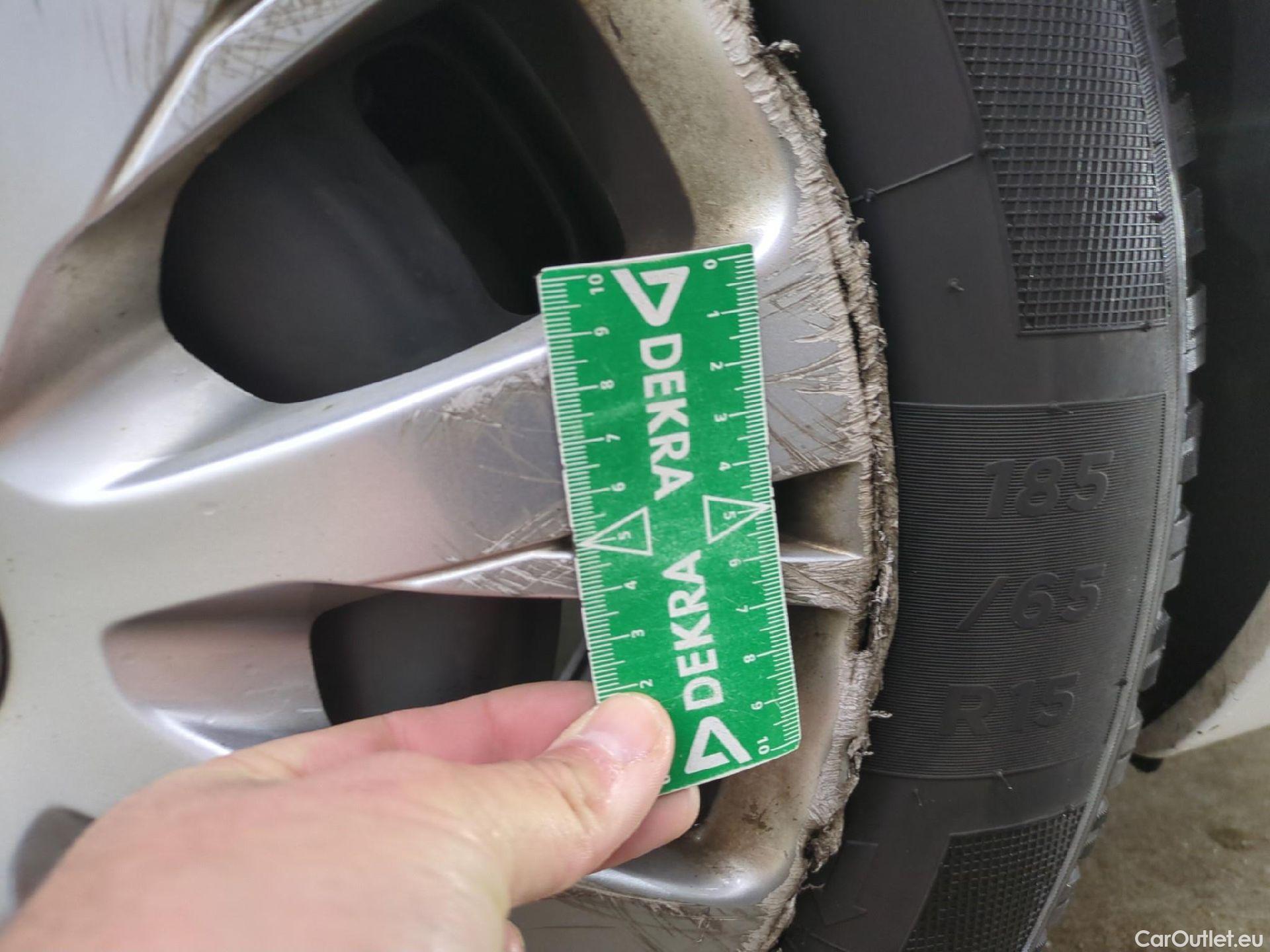  Peugeot  208  Affaire Premium Pack 1.5 HDi 100CV BVM5 E6dT #13