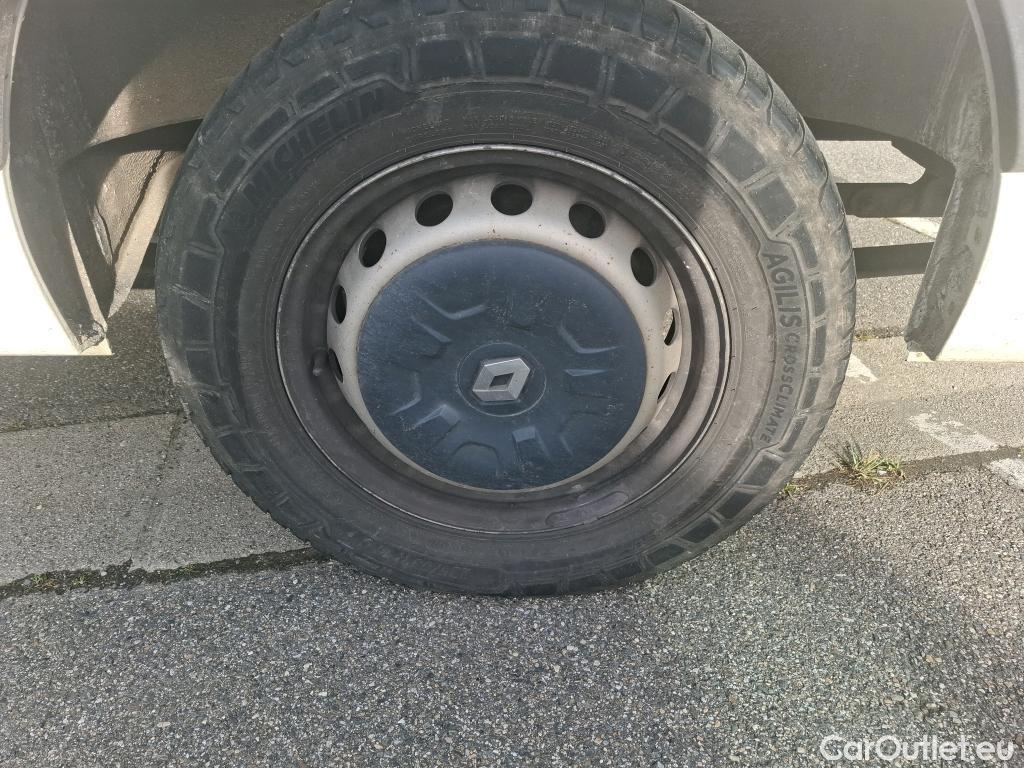  Renault  Master RENAULT  VU 4p Fourgon FG GCf Trac F3500 L2H2 Energy dCi 145 E6 #27
